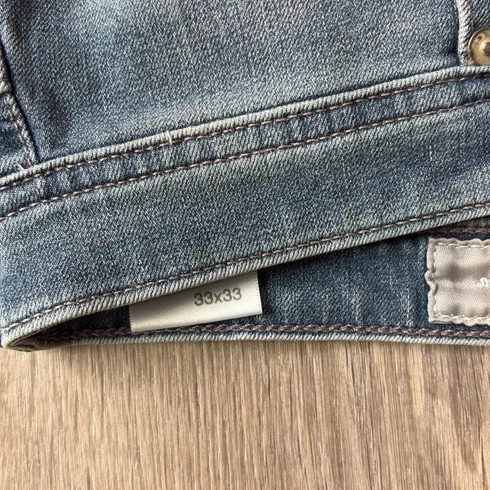 AG Everett Slim Straight Jeans - Picture 4 of 4